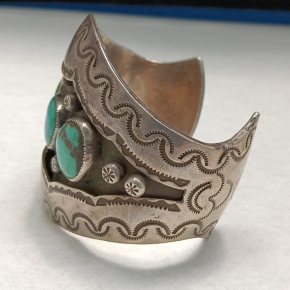 Native American Shadowbox Turquoise Large Sterling Silver Cuff Bracelet - Picture 5 of 7